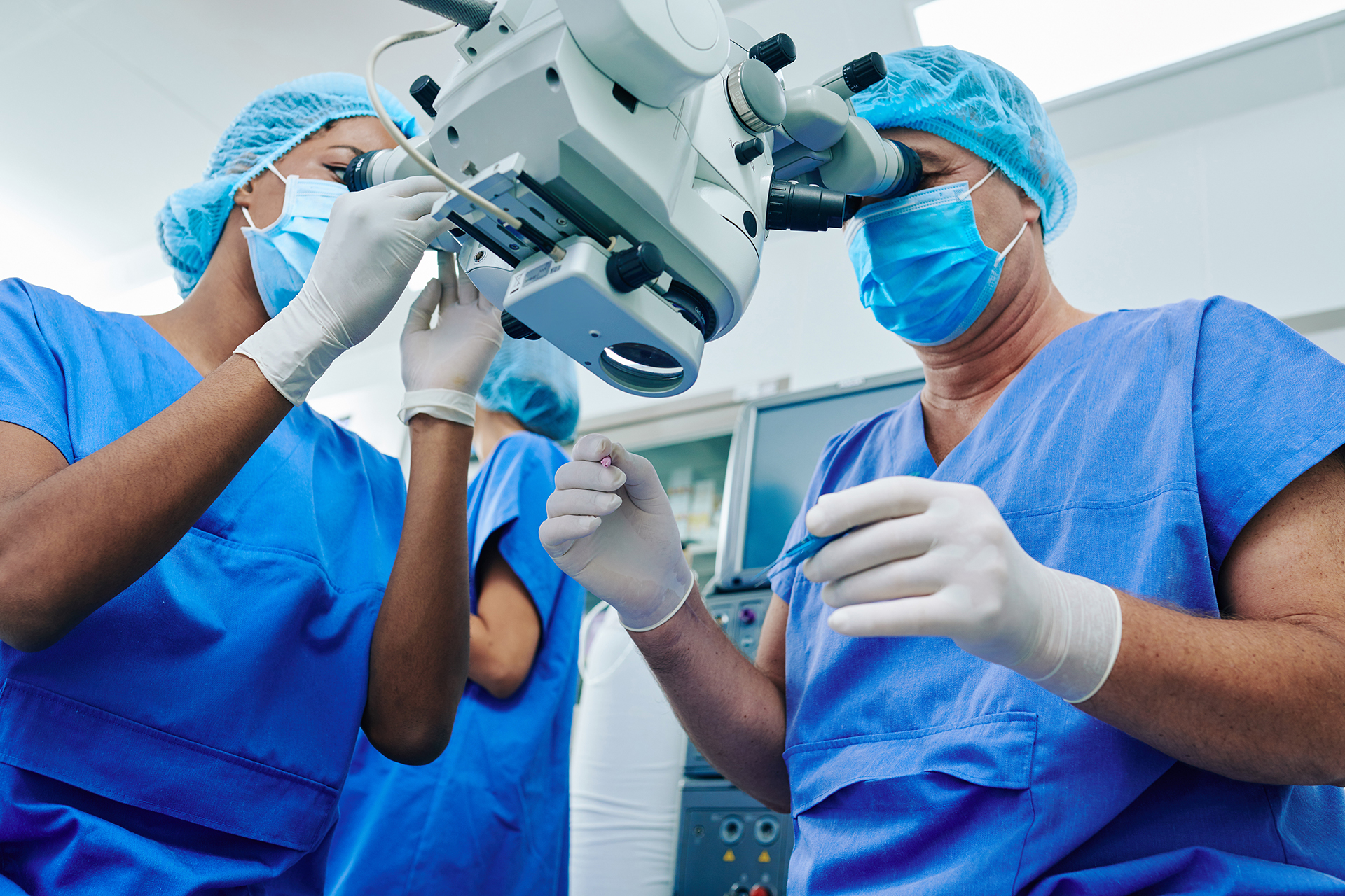 Las Vegas eye doctors checking optical equipment