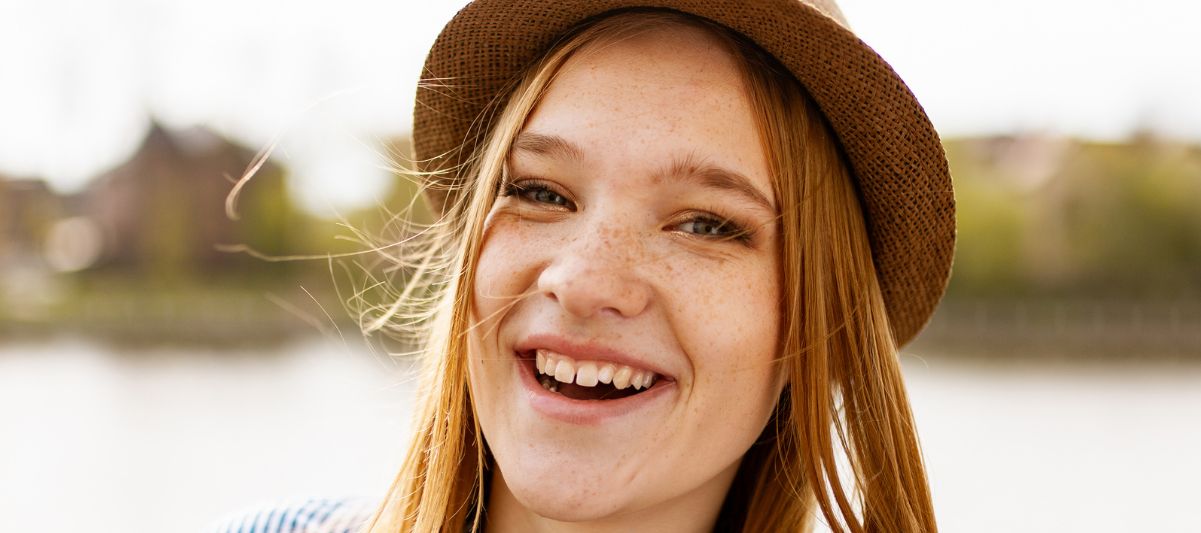 A young girl with beautiful eyes and practices good eye care